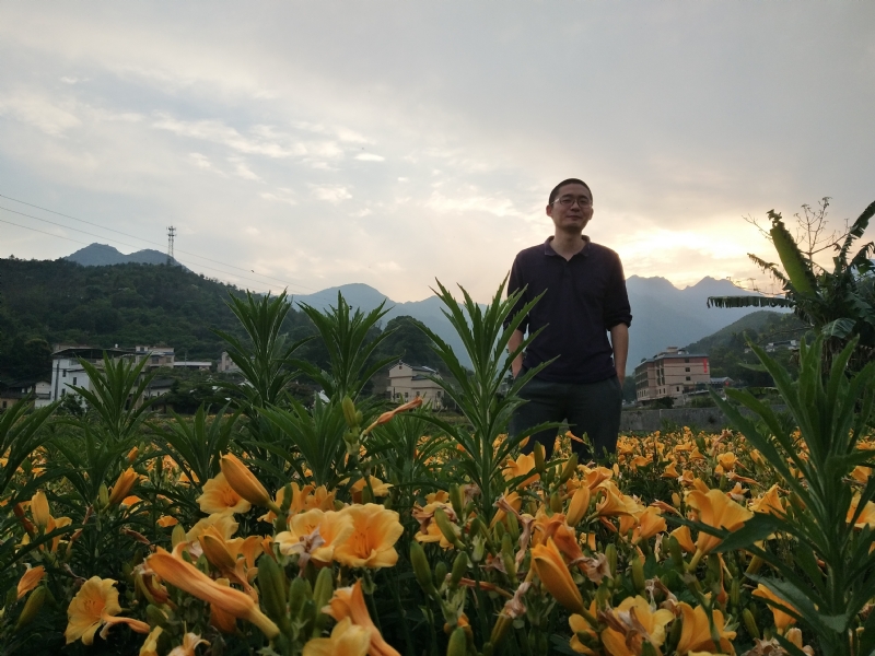 黄晓东的第一张照片--广东认干亲服务网