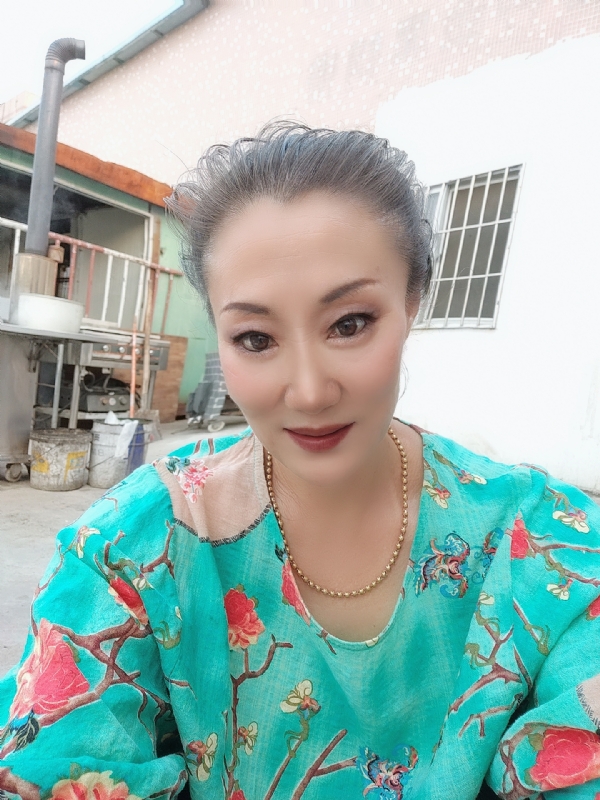 燕子的第三张照片--广东认干亲服务网