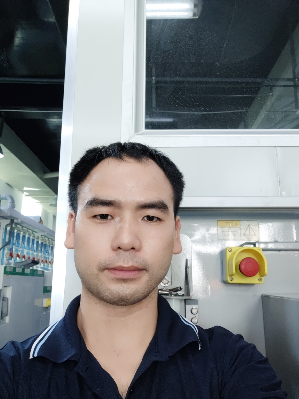 黄伟的第一张照片--广东认干亲服务网