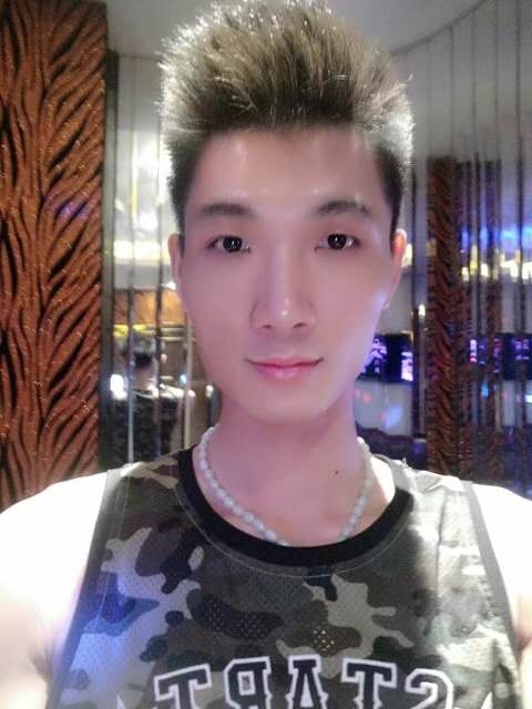 人生如戏的第一张照片--广东认干亲服务网