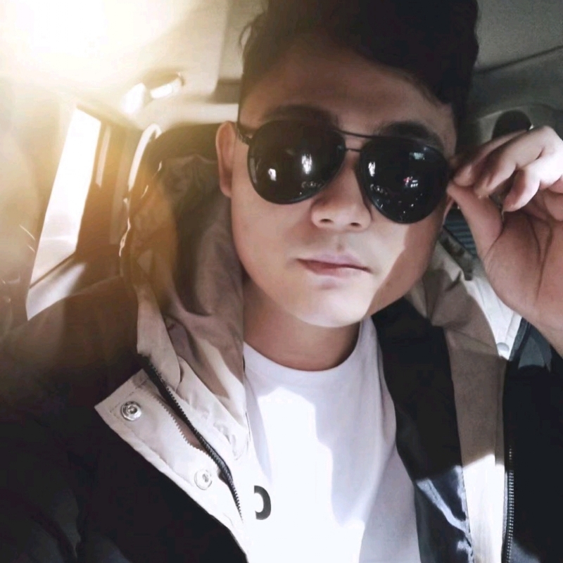 高大威武的第三张照片--广东认干亲服务网