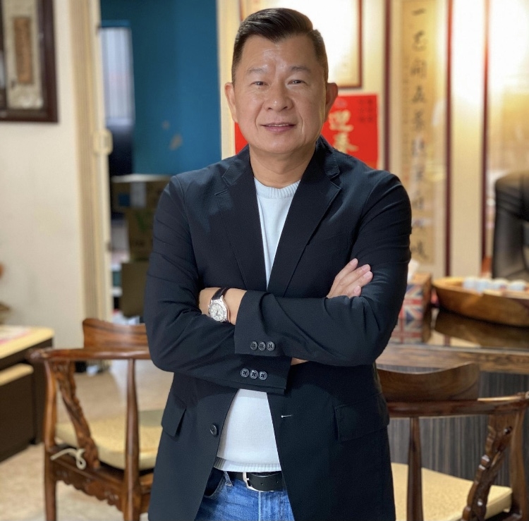 幸福余生的第一张照片--广东认干亲服务网