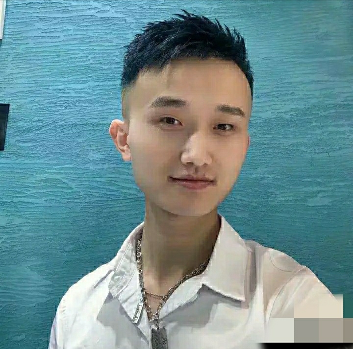 小哥哥的第一张照片--广东认干亲服务网